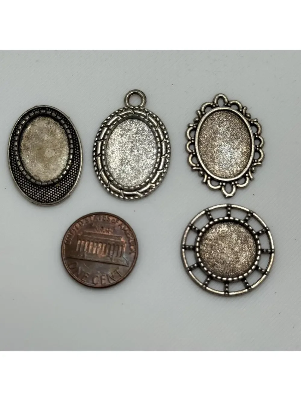 Miniature Metal Picture Frames Dollhouse Ornate Victorian Fancy Silver Decor